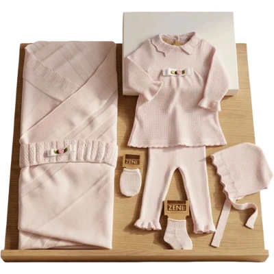 BEBE KUTULU SET 6 Ay Kız
